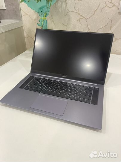 Honor MagicBook PRO