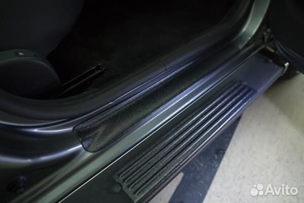 Накладки на пороги дверей Nissan Terrano (2014