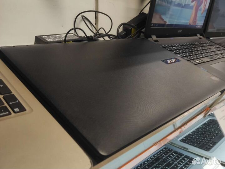 Ноутбук acer как новый на 4 Ядра с SSD