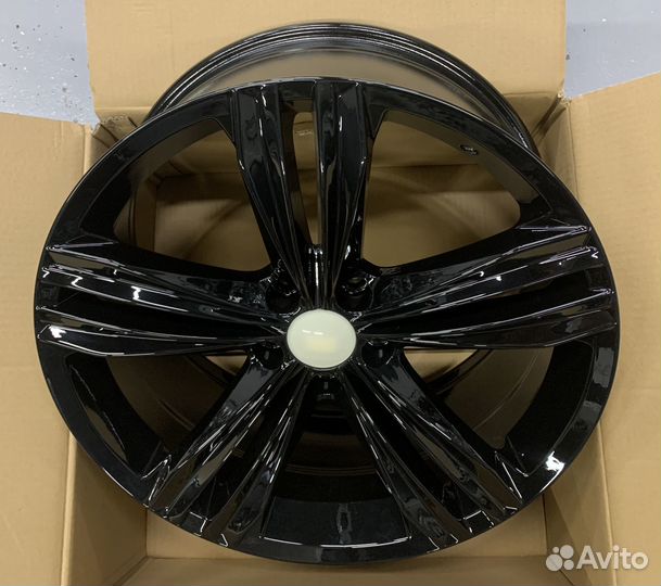 Диски для Фольцваген Тигуан Себринг R19