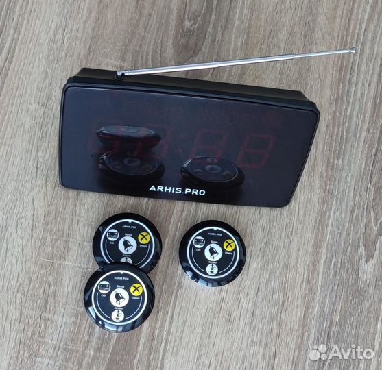 Табло вызова официанта-калянщика и кнопка вызова