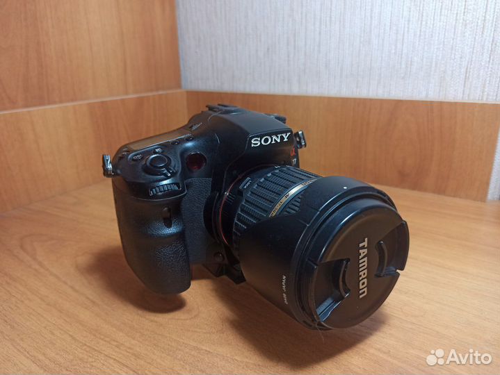 Sony a77