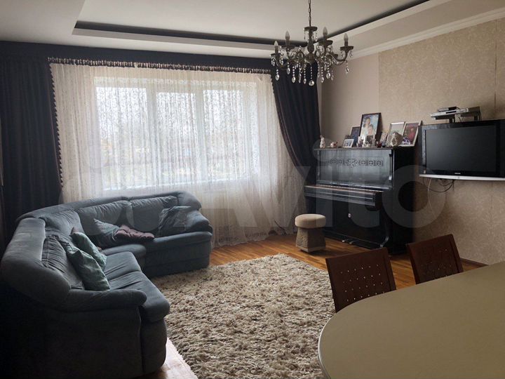 Дом 239,4 м² на участке 7 сот.