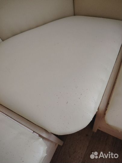 Продам кухонный угловой диван