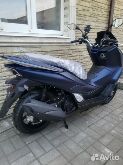 Новый максискутер Vento PCX 200BM