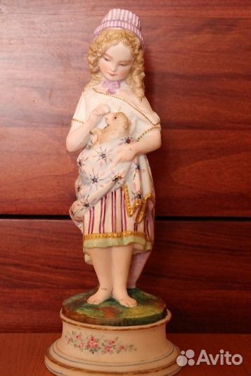 Редкая красивая статуэтка. Старая Франция. 1840е