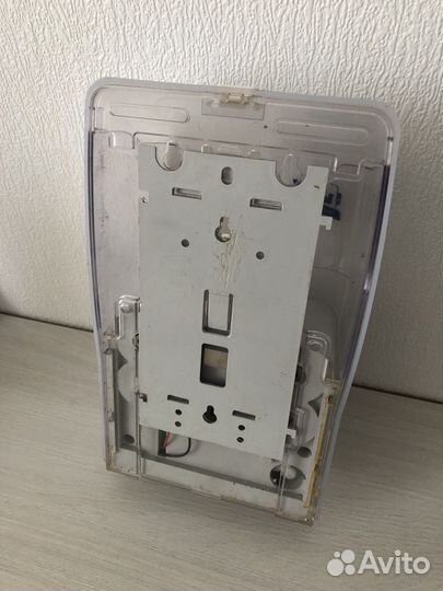 Диспенсер для мыла lotus