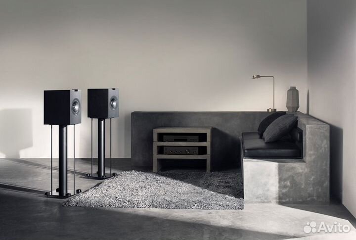 Акустическая система полочная KEF Q150 Black