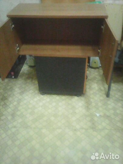 Настенная полка