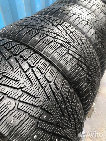 Nokian Tyres Hakkapeliitta 7 SUV 295/40 R21