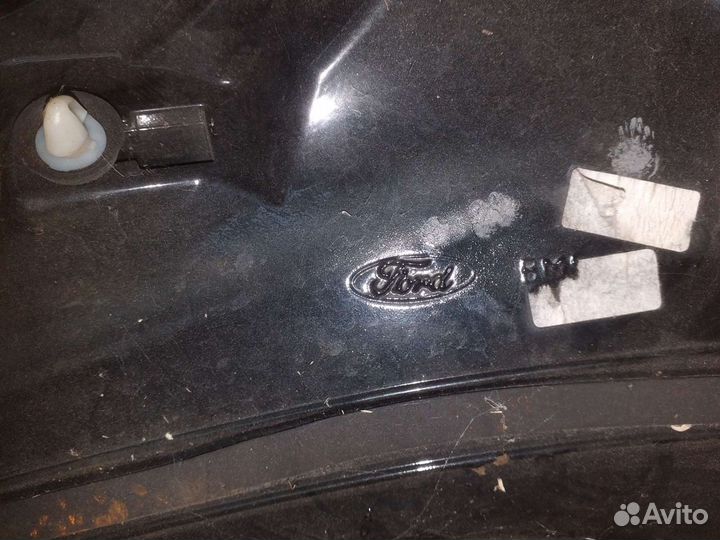 Задний спойлер