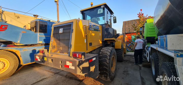 Погрузчик фронтальный