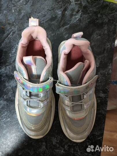 Кроссовки Капика 37 стелька 23 см