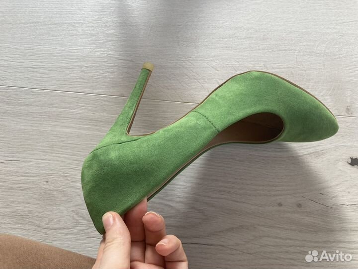 Туфли лодочки zara 37 размер