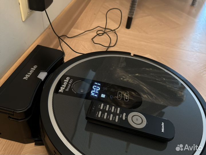 Робот пылесос Miele RX1