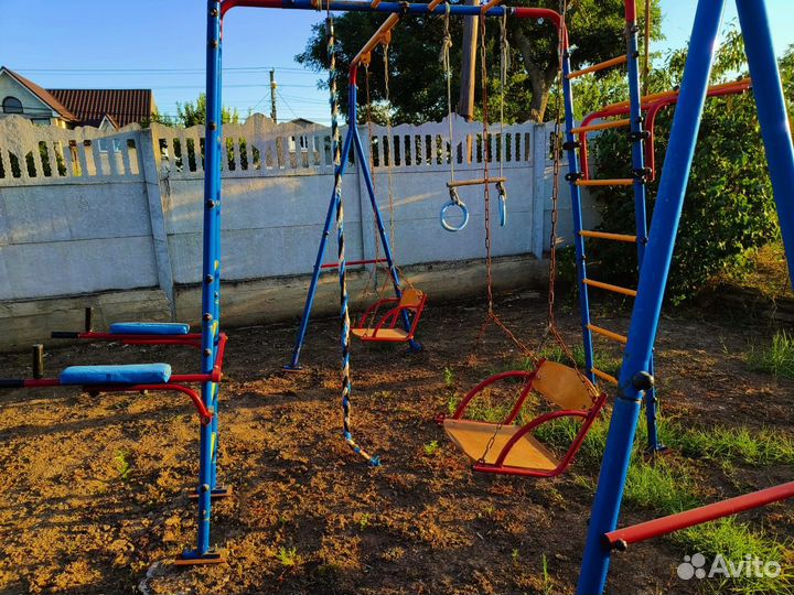 Детский уличный спорткомплекс 