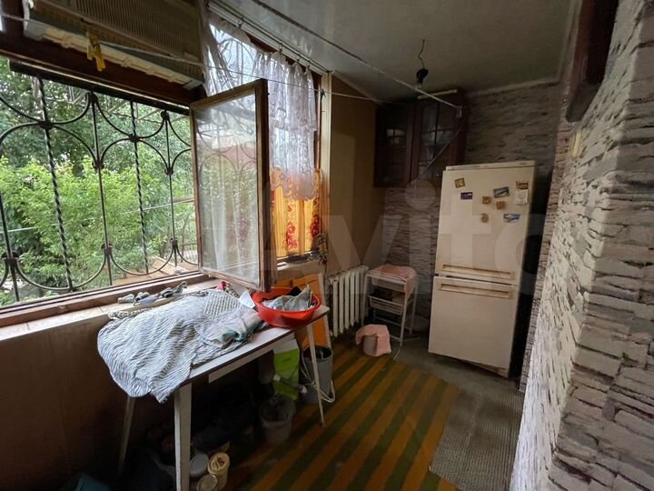 3-к. квартира, 58 м², 1/2 эт.