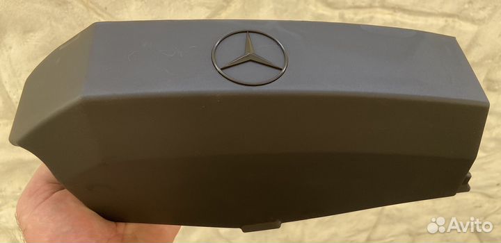 Декоративная накладка мотора М111 Мерседес