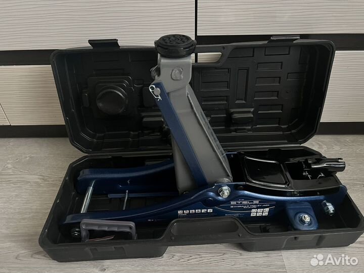 Домкрат stels 51130 2 тонны