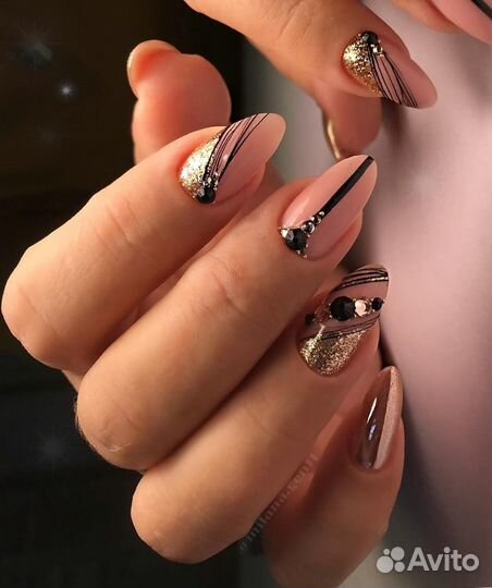 Наращивание и коррекция ногтей татуаж