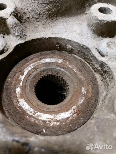 Кулак задний правый Audi A6 c6 C6