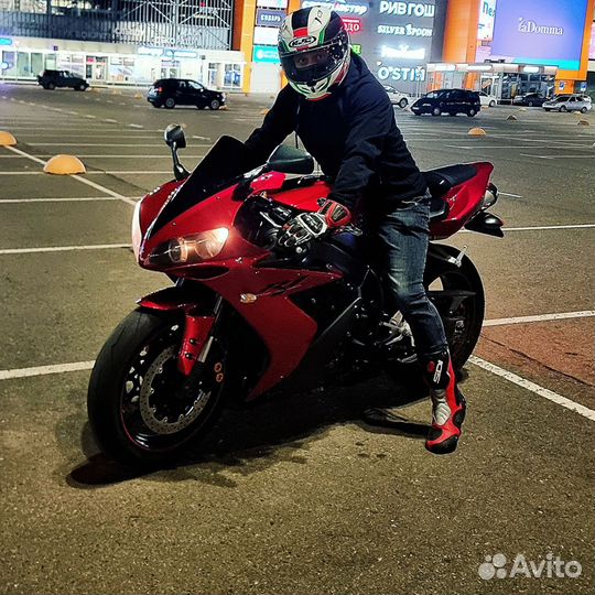 Yamaha R1 YZF-R1