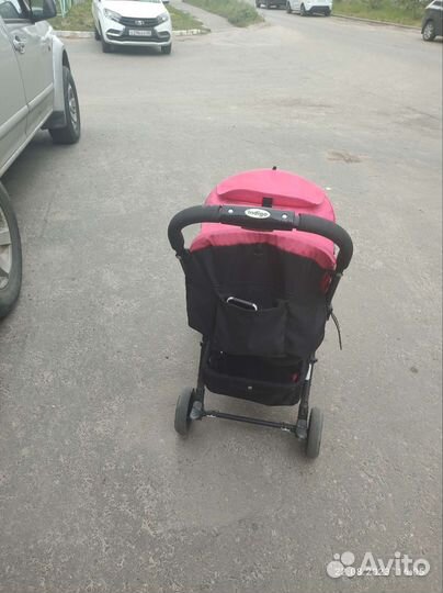 Прогулочная коляска