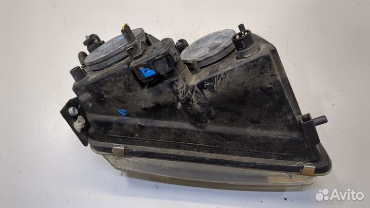 Фара (передняя) левая Volkswagen Passat 5