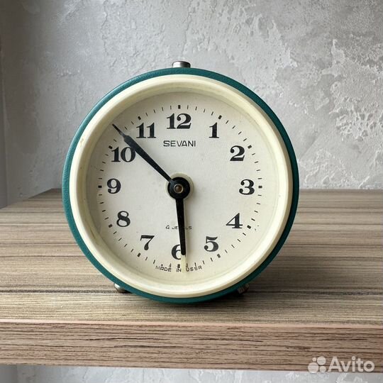 Часы будильник Sevani СССР