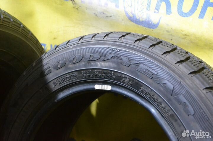 Goodyear Ice Navi Zea II 205/60 R16