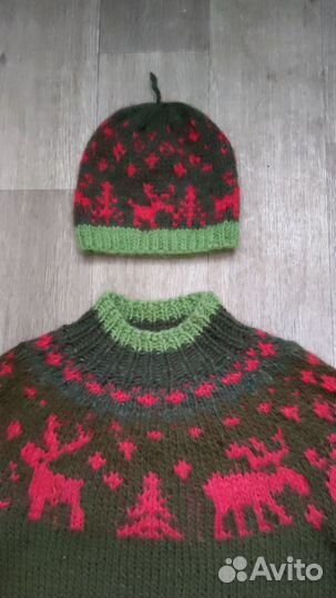 Комплект свитер и шапочка