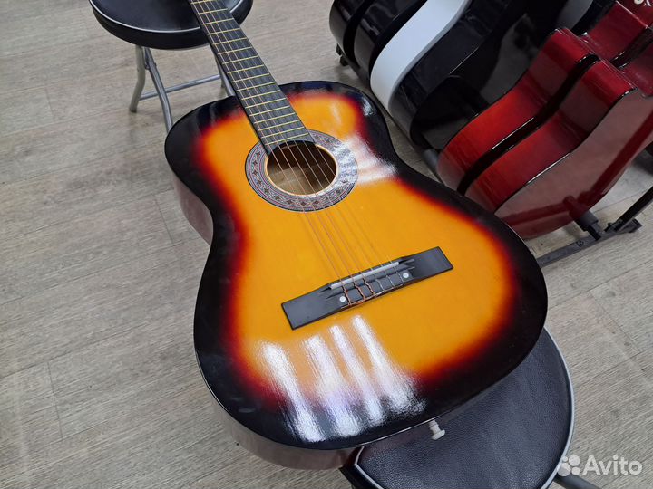 Гитара классическая с нейлоновыми струнами