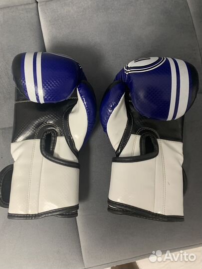 Боксерские перчатки 8 oz