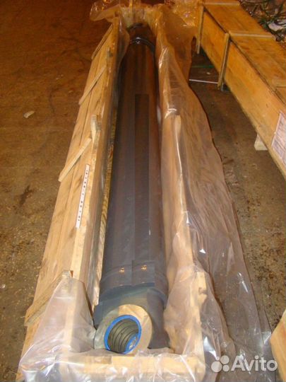 Гидроцилиндр вольво 210