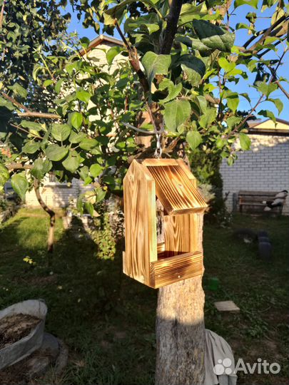 Кормушка для птиц из дерева