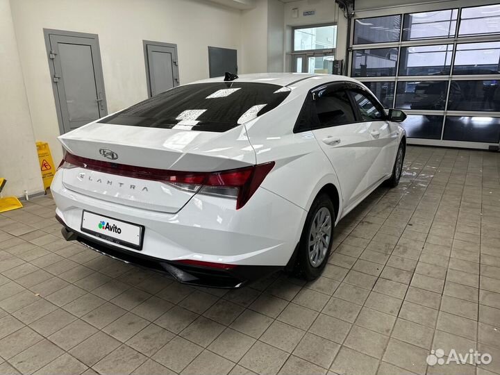 Hyundai Elantra 1.6 AT, 2022, 12 810 км