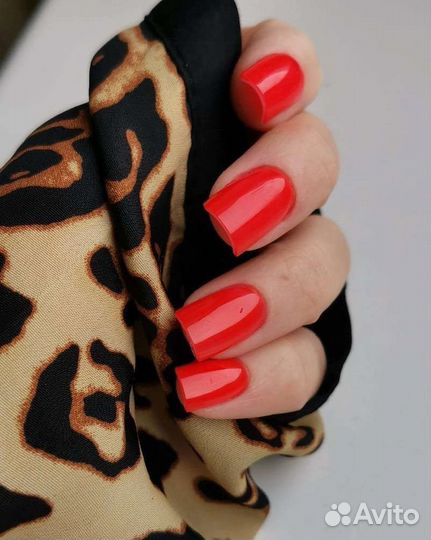 Модель на маникюр