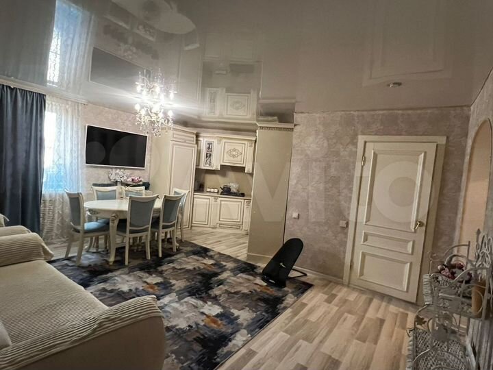 3-к. квартира, 117 м², 5/5 эт.