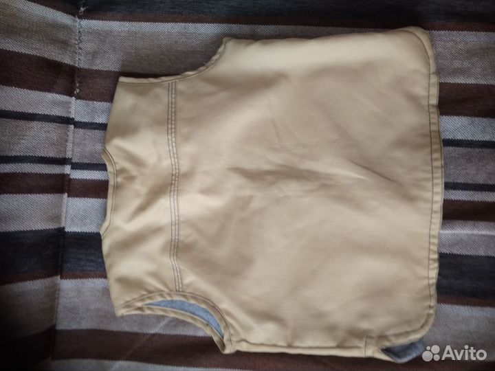 Жилетка утепленная на мальчика 3-5лет