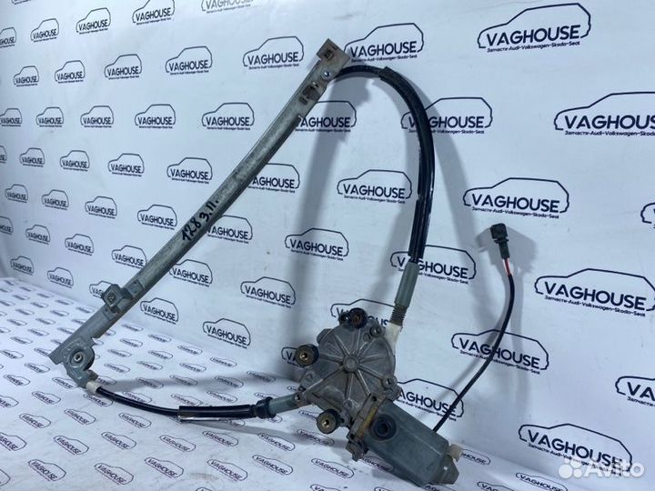 Стеклоподъемник задний правый Volkswagen Passat B3