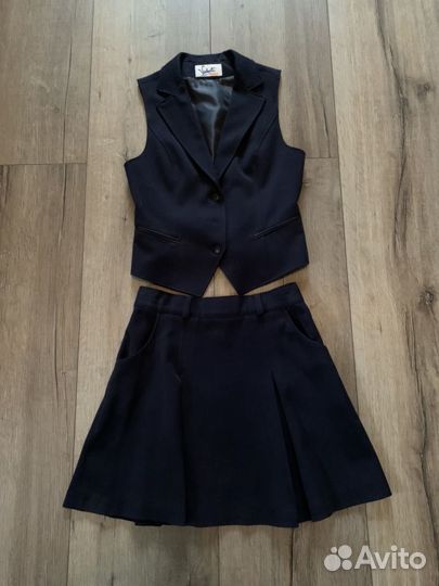 Форма школьная (юбка и жилетка)