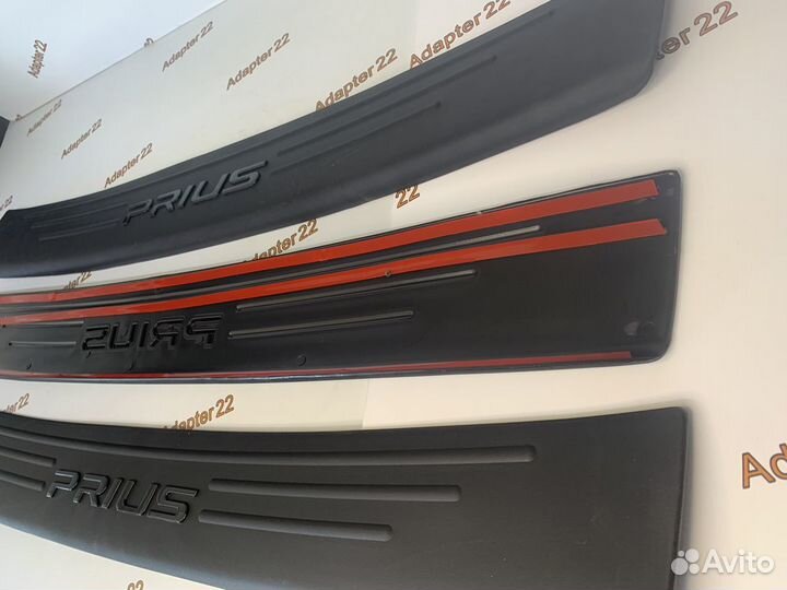 Накладка на задний бампер Toyota Prius20 2003-2011