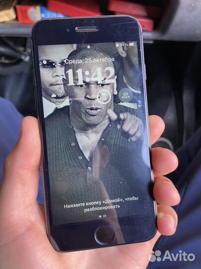 iPhone 8, 64 ГБ