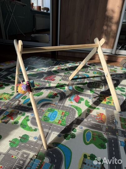 Стойка монтессори +погремушка в подарок