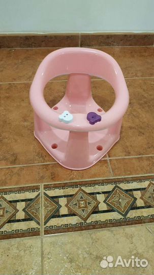 Сиденье для ванны для детей и детский душ