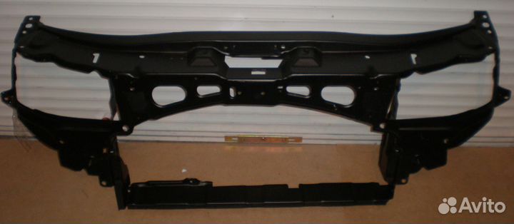 Телевизор (суппорт радиатора) Octavia Tour