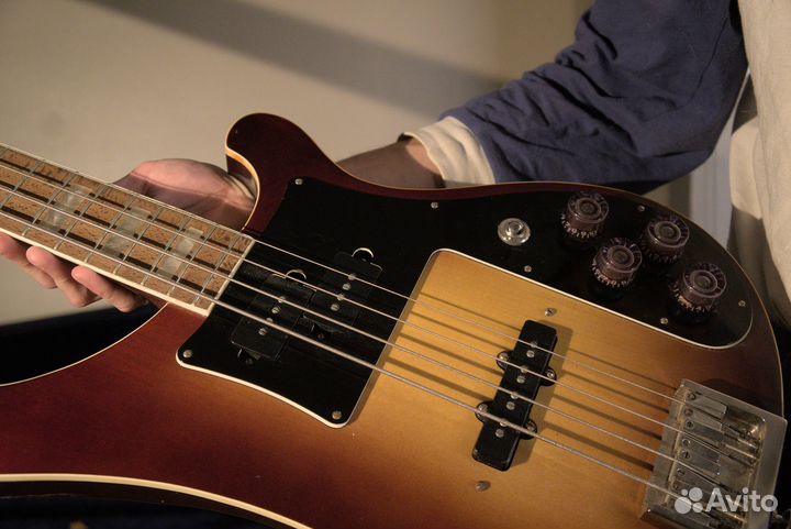 Бас-гитара Jolana D-bass