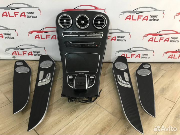 Декоративные накладки двери Mercedes GLC Burmester