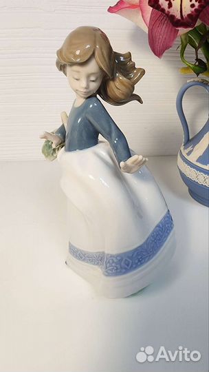 Статуэтка NAO by Lladro