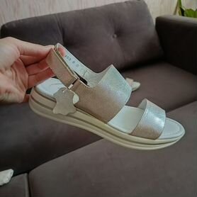 Новые сандали 39-40(кожа)